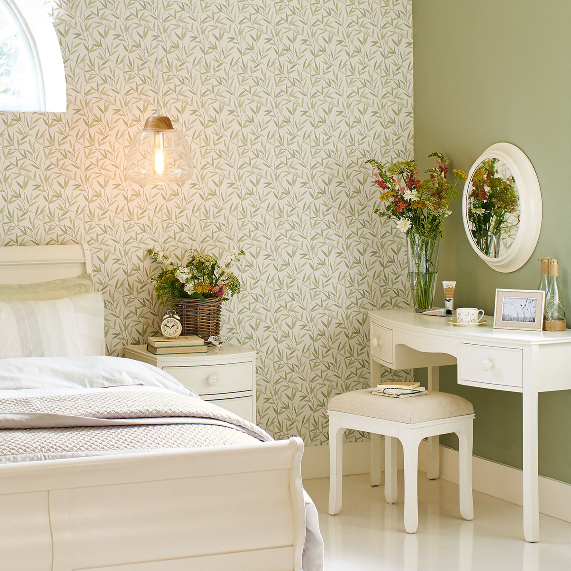 Willow Leaf Wallpaper 113364 By Laura Ashley In Hedgerow Green